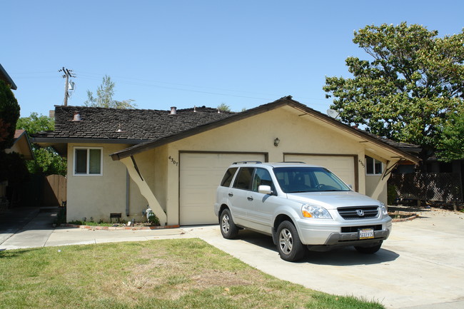 4305 Will Rogers Dr in San Jose, CA - Building Photo - Building Photo