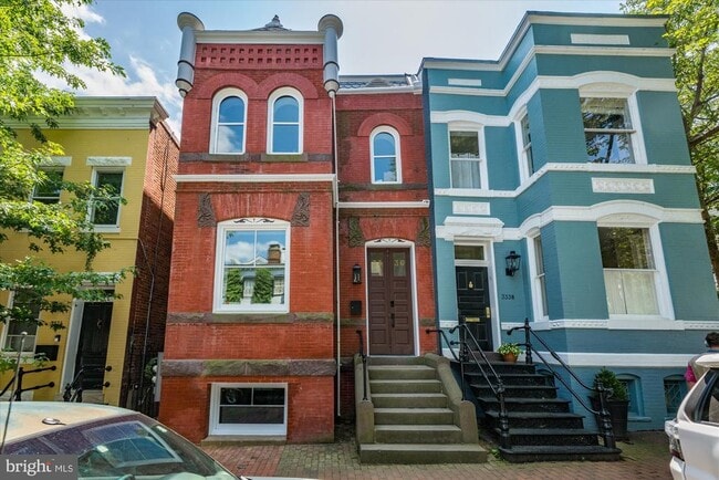 property at 3336 P St NW