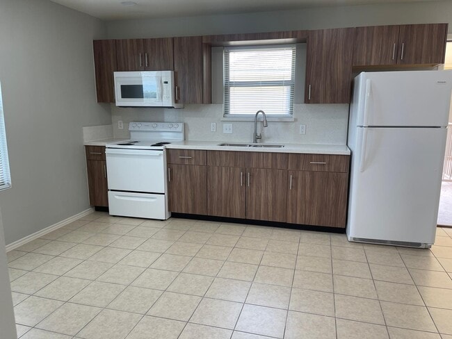 401 E 2nd St, Unit L-1