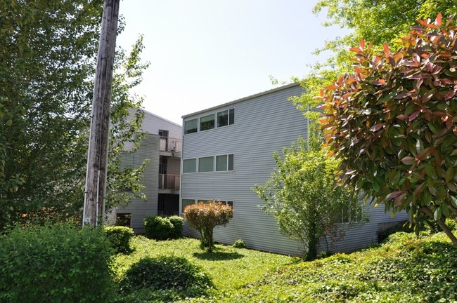 Big River Woodland Trail Apartments in Saint Helens, OR - Building Photo - Building Photo