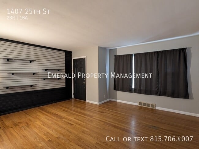 1407 25th St in Rockford, IL - Foto de edificio - Building Photo