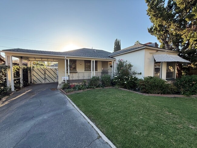 property at 321 N Griffith Park Dr