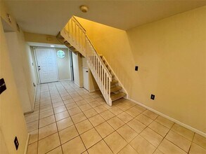 604 N University Dr in Plantation, FL - Building Photo - Building Photo