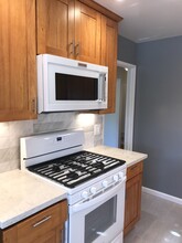 352 Waverley St in Menlo Park, CA - Building Photo - Building Photo