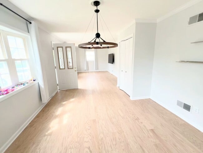 15 Andover Pl