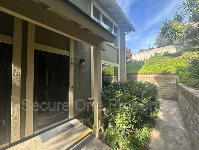 491 Serento Cir in Thousand Oaks, CA - Building Photo - Building Photo