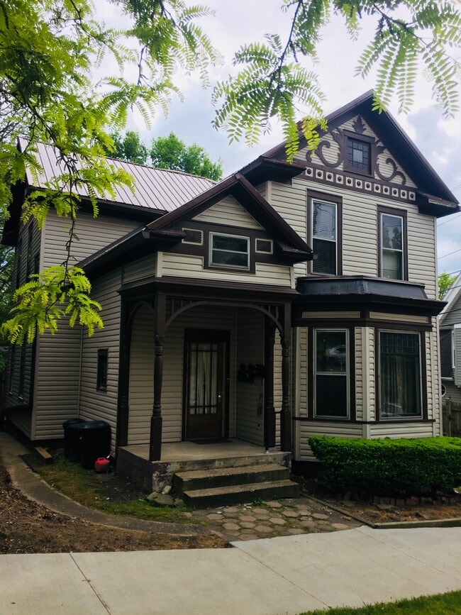 404 Scammel St, Unit Apt 2