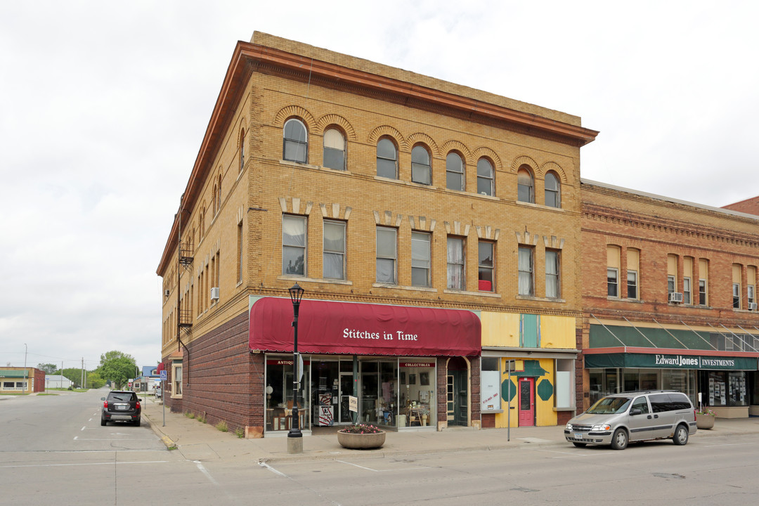 1201 2nd St in Perry, IA - Building Photo