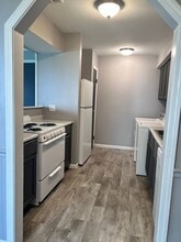 1302 S Glen Cir in Aurora, IL - Building Photo - Building Photo
