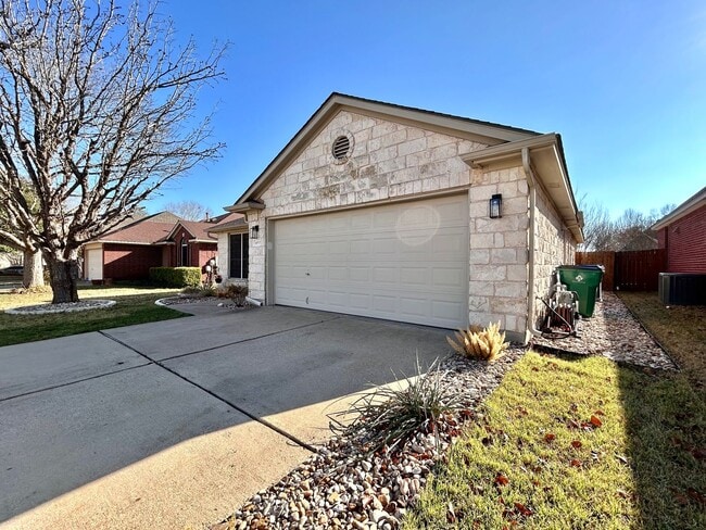 14511 Cottingham Dr in Austin, TX - Building Photo - Building Photo