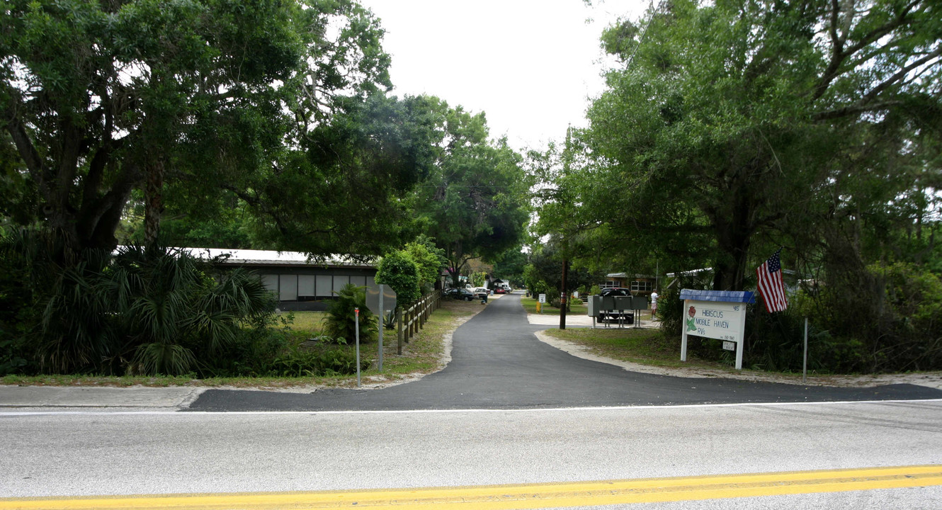 Hibiscus Mobile Haven in Melbourne, FL - Building Photo