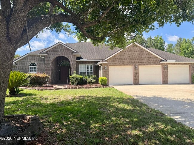 property at 1462 Scenic Oaks Dr