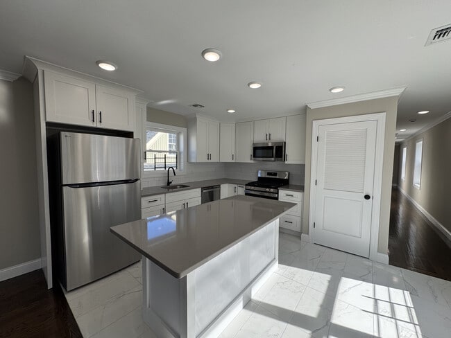 515 Walnut St, Unit 1 in Elizabeth, NJ - Building Photo - Building Photo