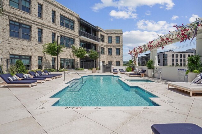 Society at Laurens in Charleston, SC - Foto de edificio - Building Photo