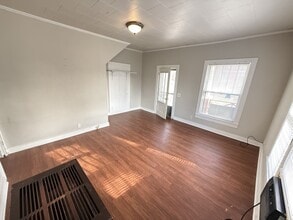 301 N 7th St in Murray, KY - Building Photo - Building Photo