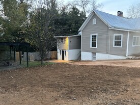 404 S Green St in Wadesboro, NC - Building Photo