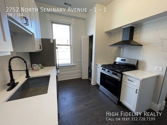 2752 N Seminary Ave in Chicago, IL - Building Photo - Building Photo