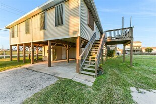 3602 Alice St in Galveston, TX - Building Photo