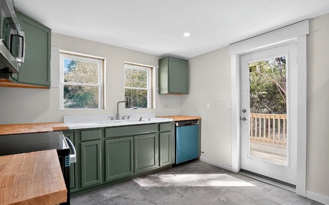 306 7th St E in Warrior, AL - Foto de edificio - Building Photo