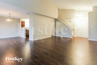 138 Village Green Dr in Indianapolis, IN - Building Photo - Building Photo