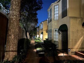 3919 Cole Ave in Dallas, TX - Building Photo