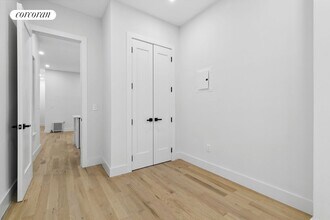 202 W 96th St in New York, NY - Building Photo - Building Photo
