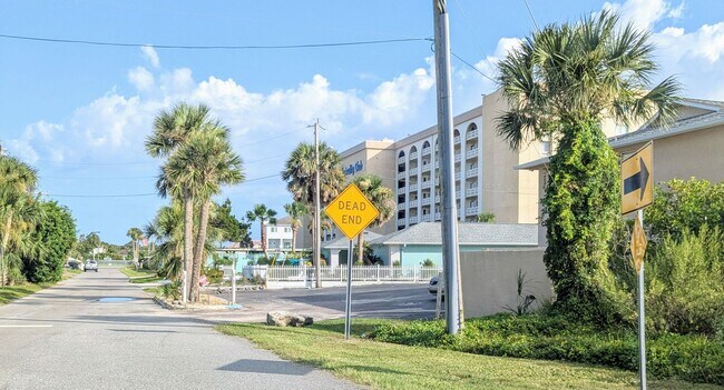 3606 S Peninsula Dr in Port Orange, FL - Building Photo - Building Photo