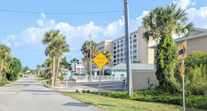 3606 S Peninsula Dr in Port Orange, FL - Building Photo - Building Photo