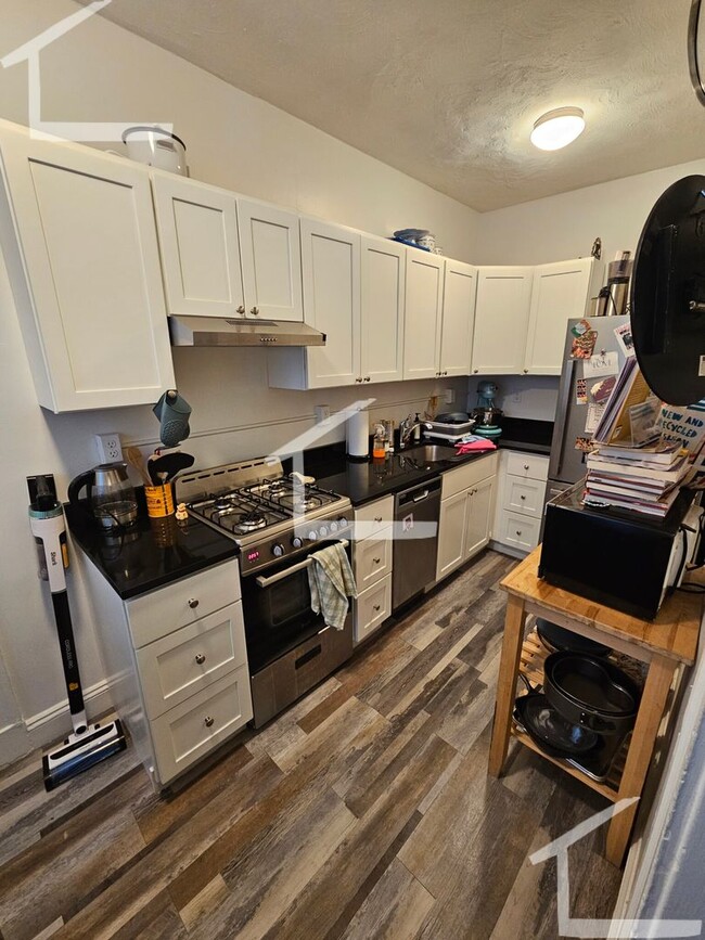 property at 130 Brainerd Rd