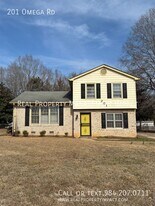 201 Omega Rd in Durham, NC - Building Photo