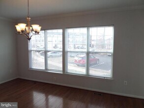 11764 Dawkins Ridge Ln in Linton Hall, VA - Building Photo - Building Photo