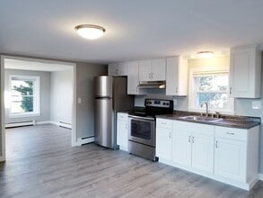 65 South St in Biddeford, ME - Building Photo - Building Photo