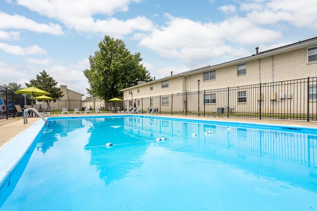 Addison Place in Evansville, IN - Building Photo - Other