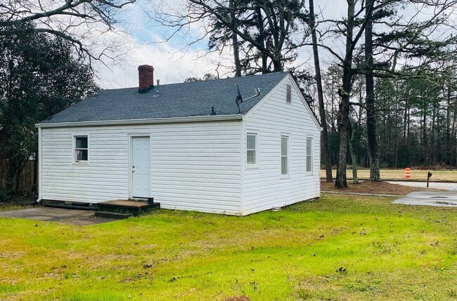 1361 Hull Rd in Athens, GA - Building Photo - Building Photo