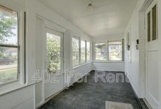 2722 Crown Point Ave in Omaha, NE - Foto de edificio - Building Photo