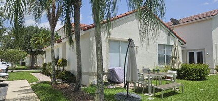2604 SW 188th Ave in Miramar, FL - Building Photo - Building Photo