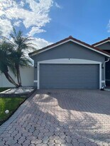 2322 NW 166th Ave in Pembroke Pines, FL - Building Photo