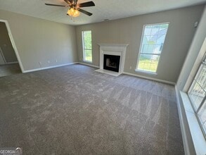 194 Bay Ct Dr in Stockbridge, GA - Foto de edificio - Building Photo