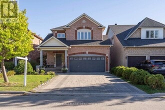 21 Brooks Ave in Aurora, ON - Building Photo - Building Photo