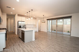 1941 W Holden Dr in Phoenix, AZ - Building Photo - Building Photo