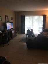 4156 Inverrary Dr in Lauderhill, FL - Building Photo - Building Photo
