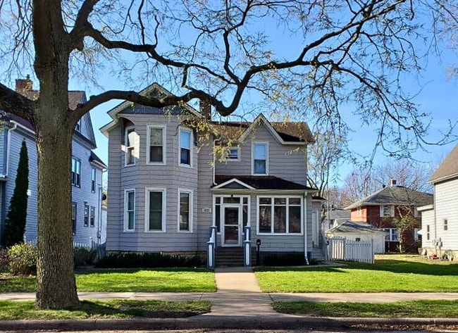 property at 1408 Madison St