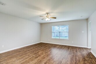 4210 Medina River Loop in Spring, TX - Building Photo - Building Photo
