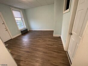485 87 Somerset St in North Plainfield, NJ - Building Photo - Building Photo