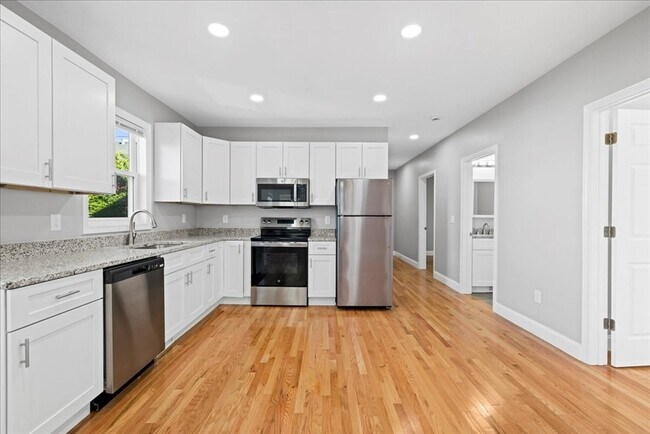 9 Upsala St in Worcester, MA - Building Photo - Building Photo