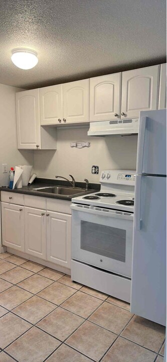 9 Emerald Dr-Unit -3 in Barrington, NH - Building Photo