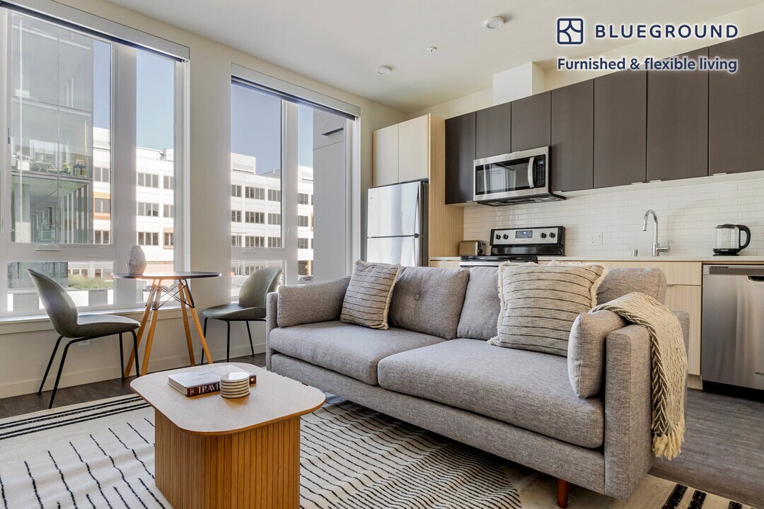 1255 Harrison St in Seattle, WA - Building Photo