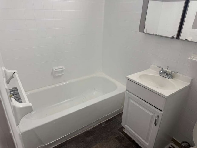 13540 Superior Rd in East Cleveland, OH - Foto de edificio - Building Photo