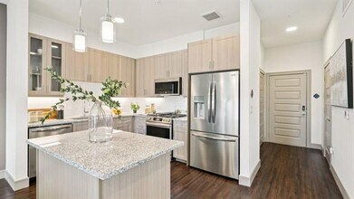11361 American Elm Wy in Frisco, TX - Foto de edificio - Building Photo