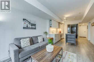 19 Western Battery Rd in Toronto, ON - Building Photo - Building Photo